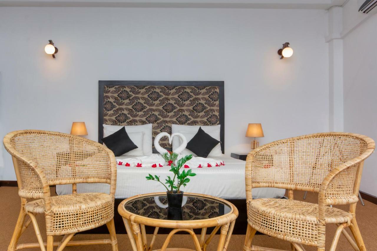 L&D Stay Inn Hikkaduwa Exterior photo